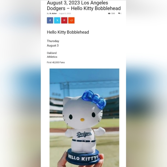 Hello Kitty Los Angeles Dodgers  Light Up Bobblehead/Beanie Bundle - Picture 9 of 9